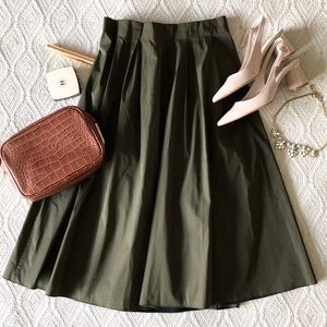 🛍 Zara reversible khaki olive army green full skirt